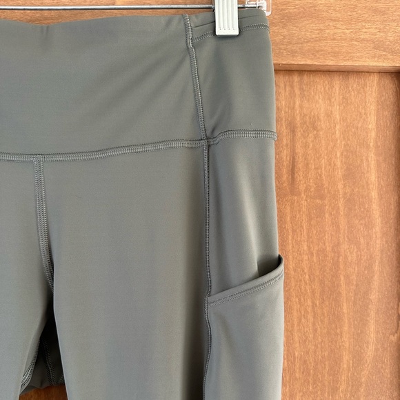 Lululemon Fast & Free Crop II Nulux 19" Grey Sage size 8 W6AS5S - Picture 6 of 16